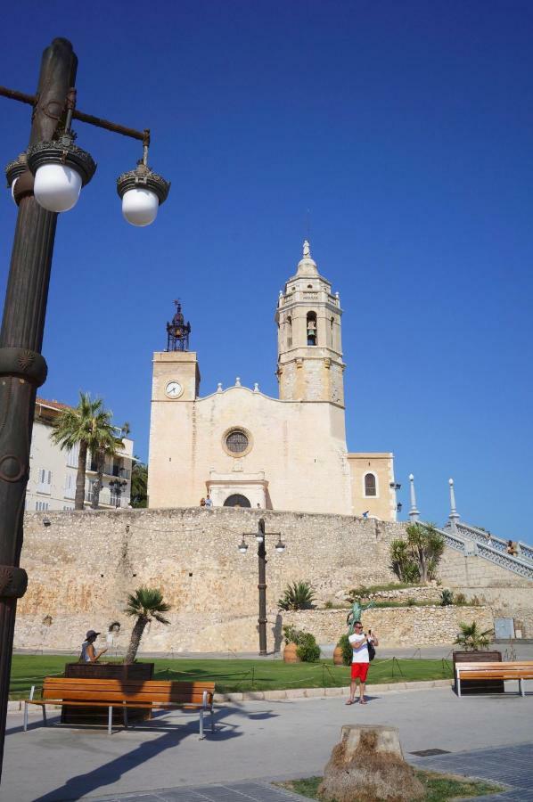 Love Sitges & Beach Apartment Exterior photo